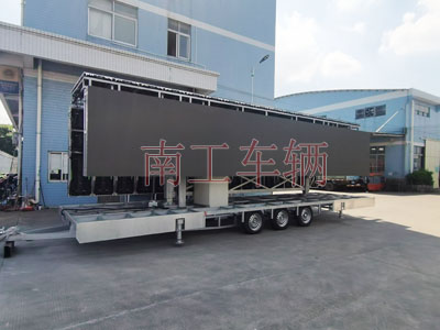 45平方大型户外折叠式LED广告拖车I.jpg