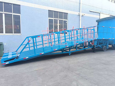 1775699294864241.jpg 10吨移动式登车桥电动 防爆款4I.jpg